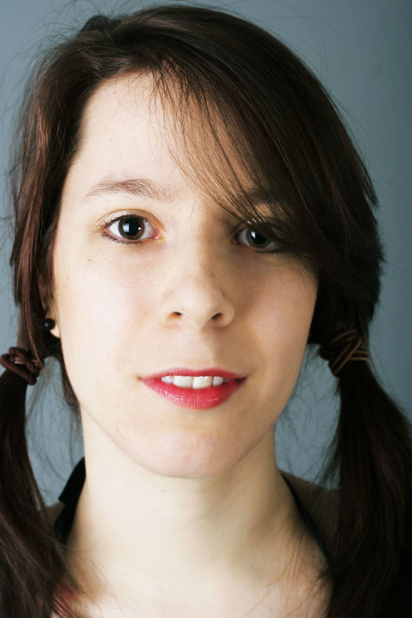 Junge Frau, Portrait, Zöpfe